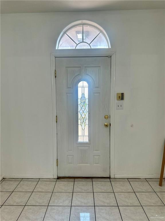 Building Photo - 17 Cedar Ave