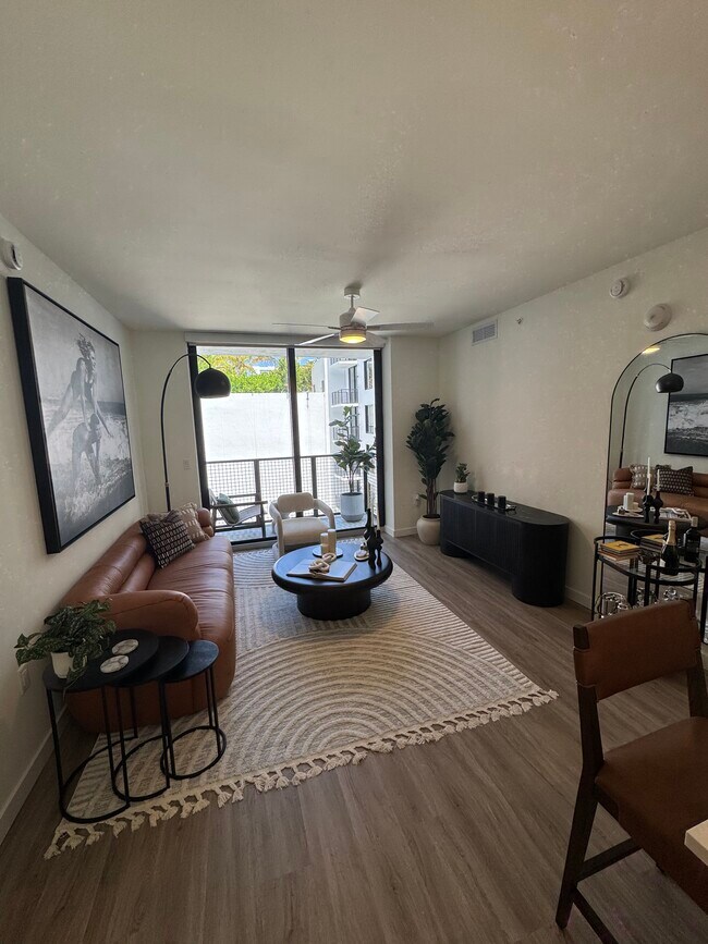 Foto del edificio - 144 NW 32nd St