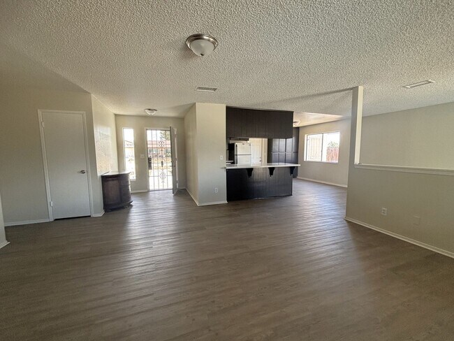 Building Photo - Summer Ready Home, Now Available!!!