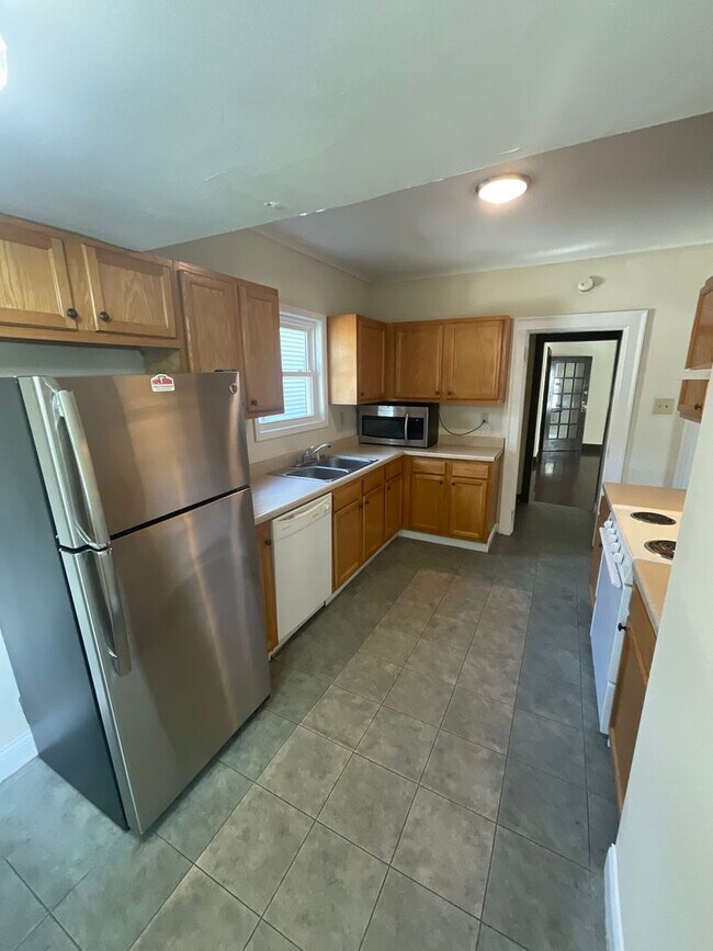 Foto del edificio - *2027* 4 Bed House!! Great Spot!!