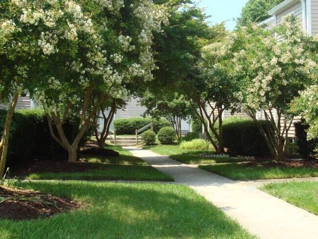 Foto del edificio - 3839 Staffordshire Ln