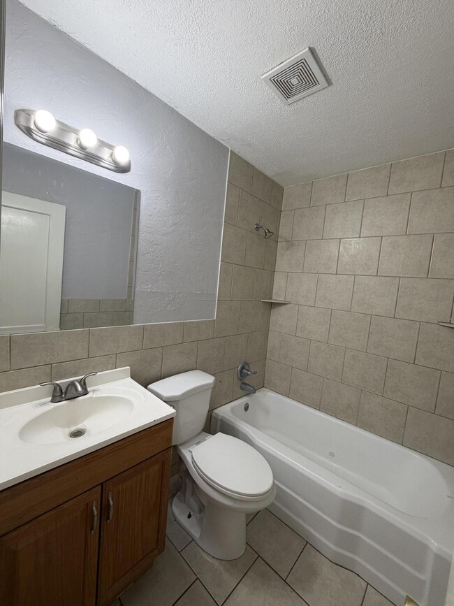 Building Photo - 1708 14th St