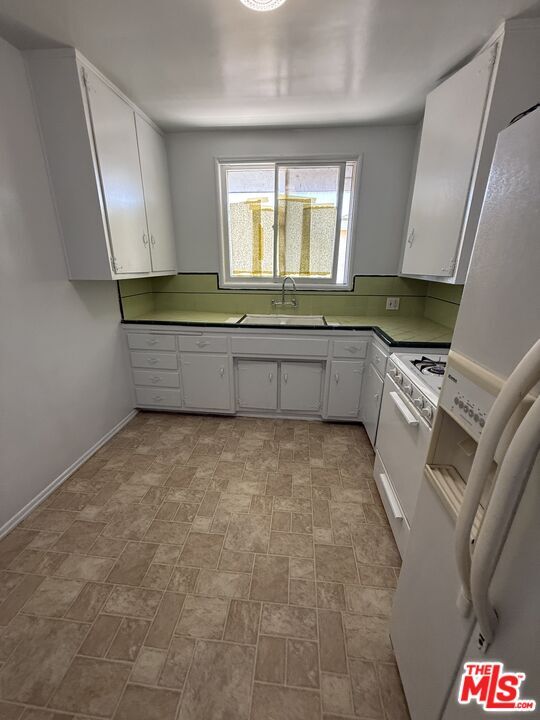 Foto del edificio - 14214 Sherman Way