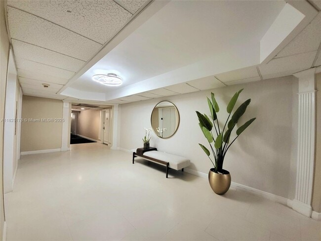Building Photo - 5600 Collins Ave