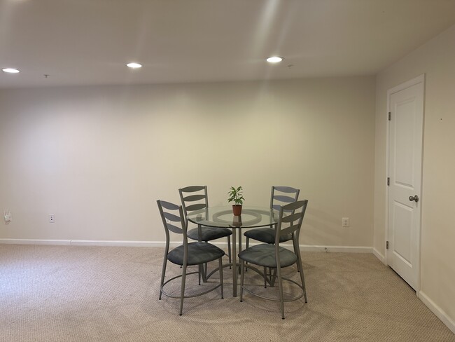 Dinning room area - 6427 Walcott Ln