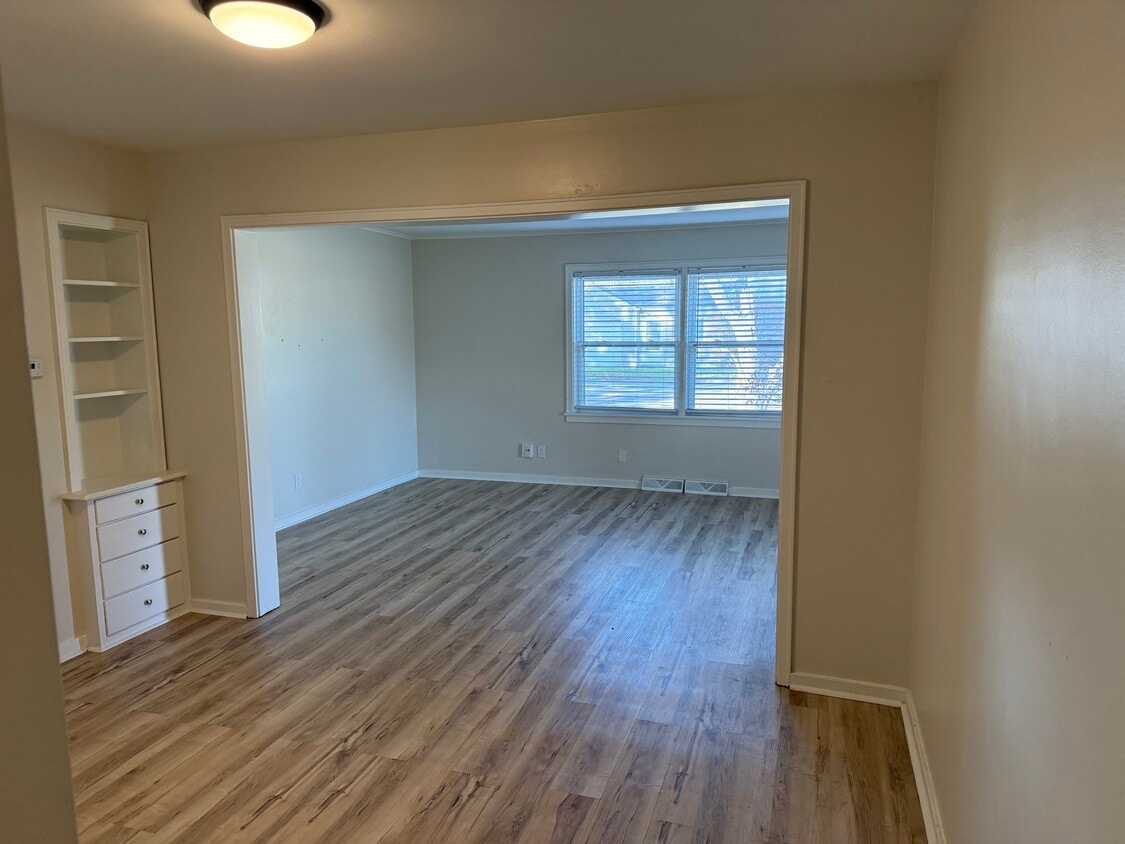 Foto principal - 2424 Lafayette Ave