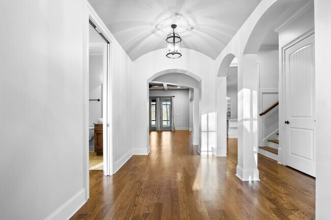 Foto del edificio - 611 Band Dr