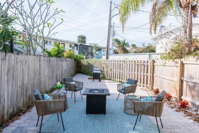 Foto del edificio - 105 Garden Beach Ln