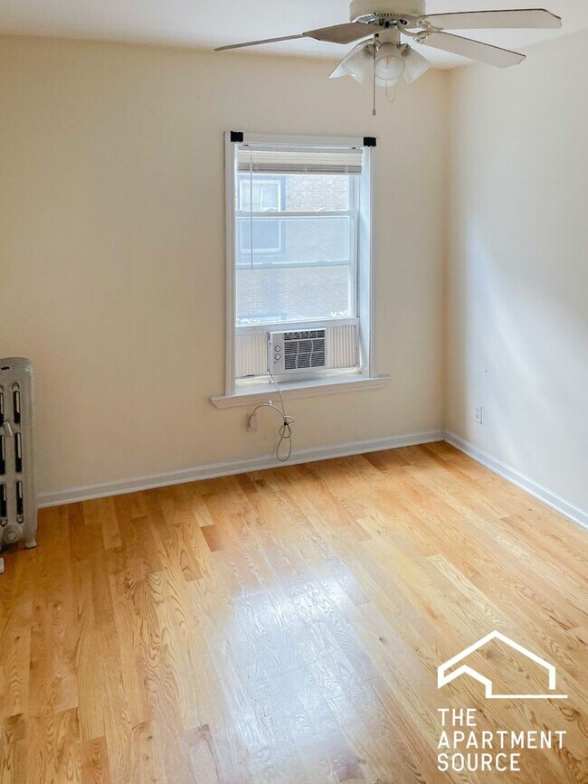 Foto del edificio - 3924 N Pine Grove Ave