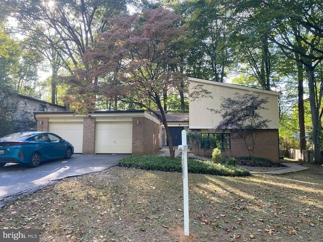 Photo - 7036 Buxton Terrace House