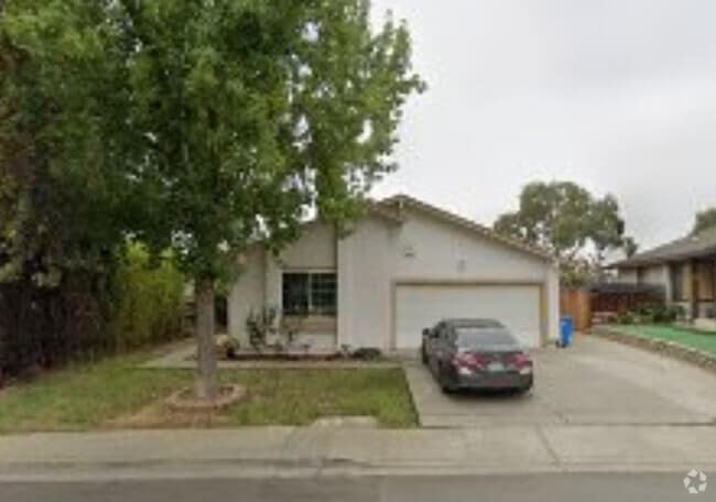 Building Photo - 209 Riverview Dr