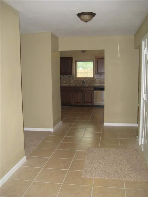 Foto del edificio - 1511 Oak Stream Dr