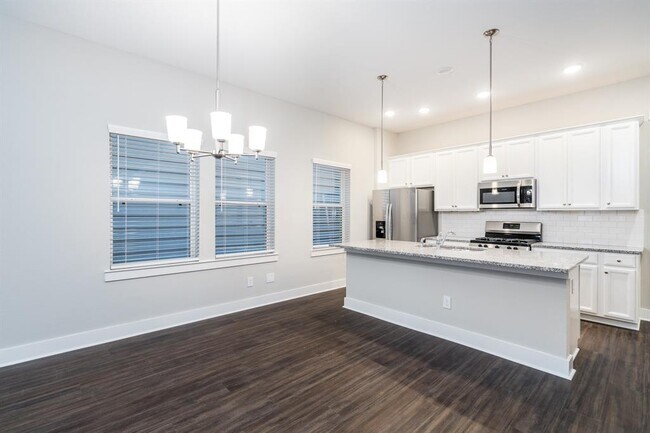 Building Photo - 723 Strawberry Pines Ct