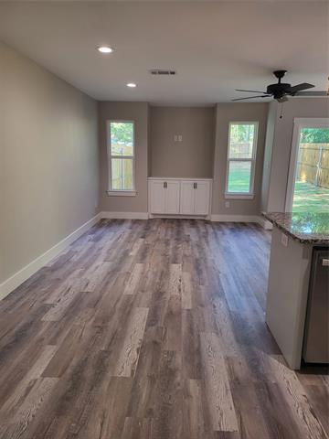 Foto del edificio - 1604 W Johnson St