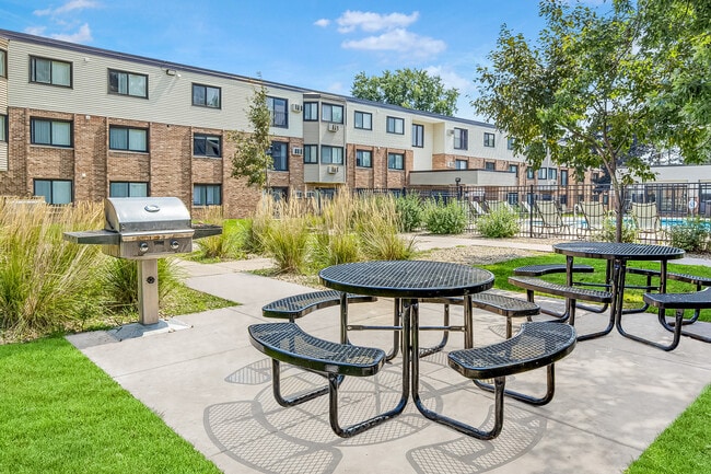 Building Photo - Ridgebrook Apartments