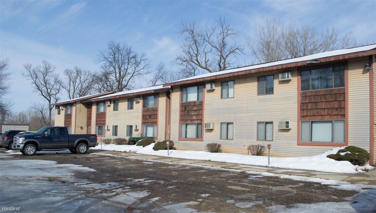 2 br, 1 bath - Milltown Manor Apt 4 - 2 br, 1 bath  - Milltown Manor Apt 4