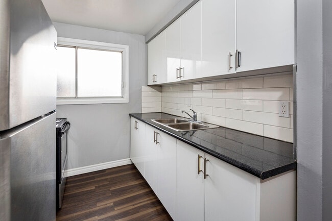 Building Photo - 21 Holborn Drive