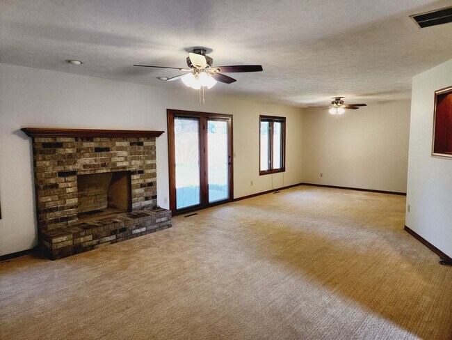 Building Photo - Galloway - Sequiota Area - Glendale Hills ...