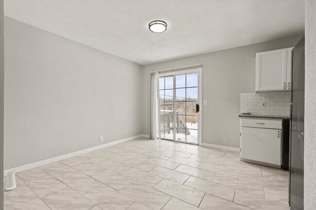 Foto del edificio - 7704 E 103rd Terrace