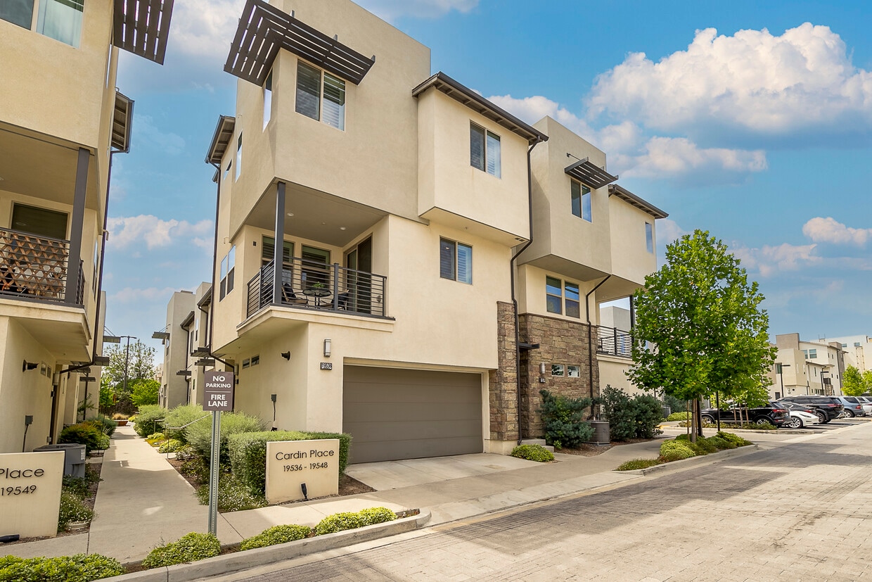 19536 Cardin Pl, Northridge, CA 91324 Townhome Rentals in Northridge