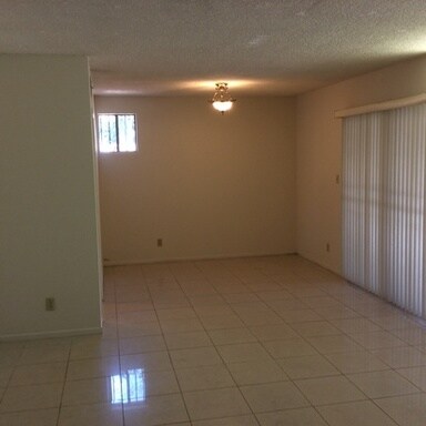 Foto del edificio - 1426 Sunkist Ave