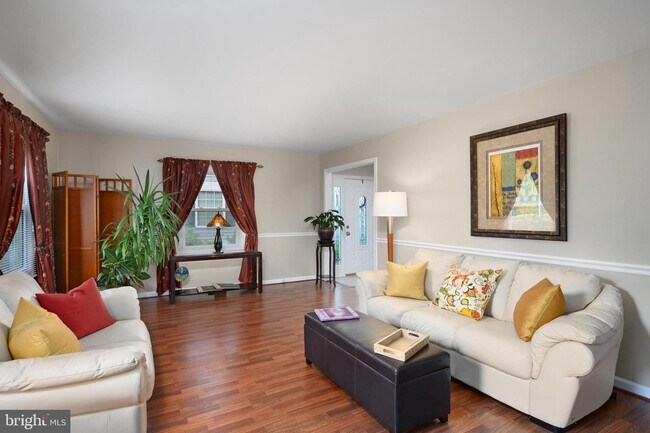 Living room - 13015 Marquette Ln