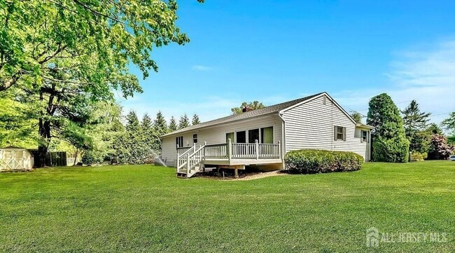 Foto del edificio - 12 Windsor Dr