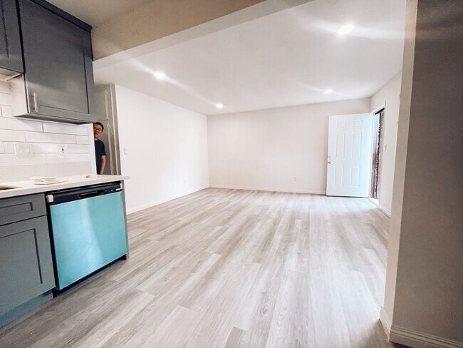 Foto del edificio - 1308 W Gardena Blvd