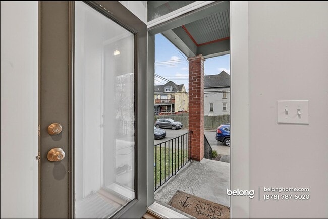 Building Photo - 5549 Columbo St