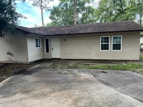Building Photo - 131 Cherokee Cir