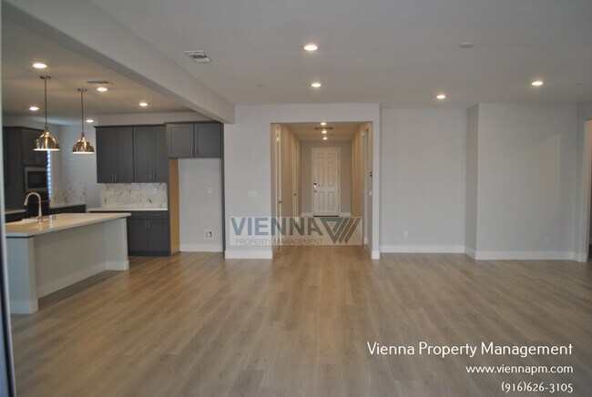 Building Photo - 3025 Summerscape Dr