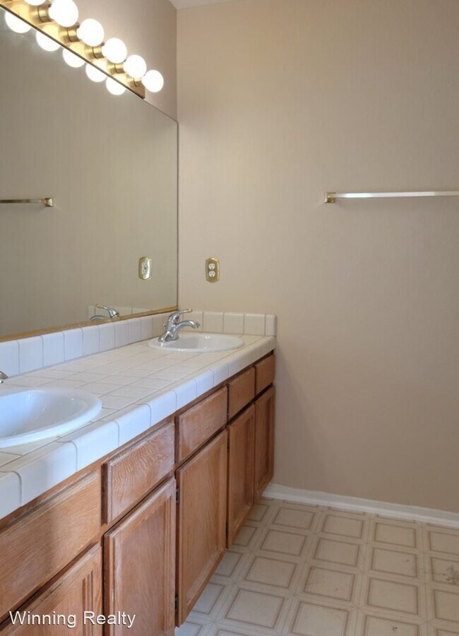 Foto del edificio - 3 br, 2 bath House - 1485 Mount Hood St
