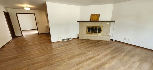 Building Photo - 1707 Miller Rd