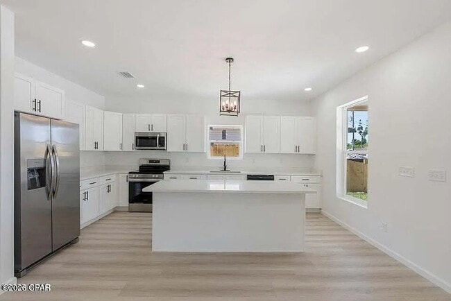 Building Photo - 2514 N Bonita Ave