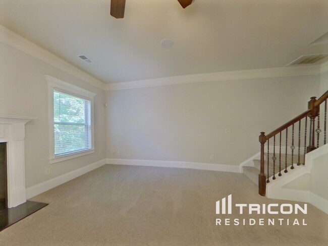 Foto del edificio - 349 Oatgrass Dr