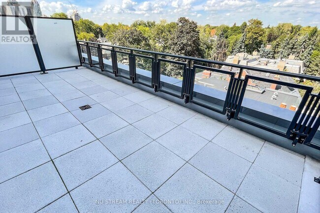 Photo du bâtiment - 2 Forest Hill Rd