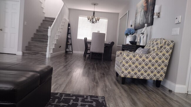 Foto del edificio - 40035 Temecky Way