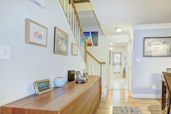 Foto del edificio - 61 14th St NE