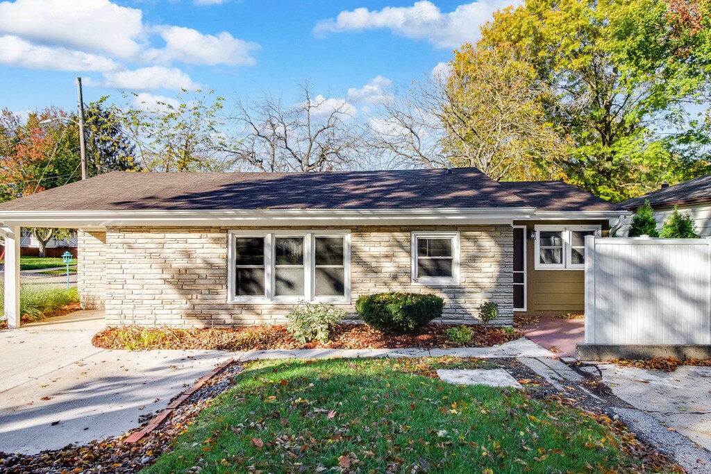 2900 48th St, Des Moines, IA 50310 House Rental in Des Moines, IA