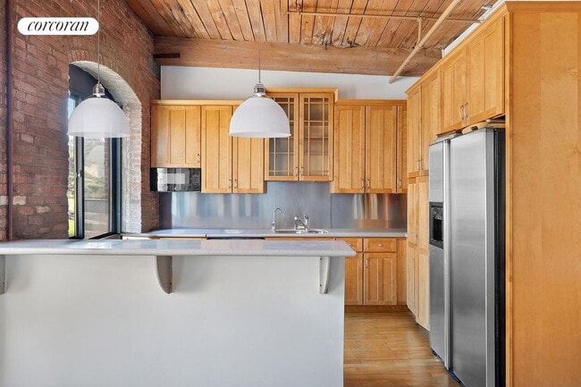 Building Photo - 420 12th St