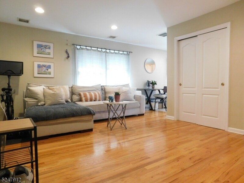 189 Stevens Ave, Cedar Grove, NJ 07009 Apartment for Rent in Cedar Grove, NJ