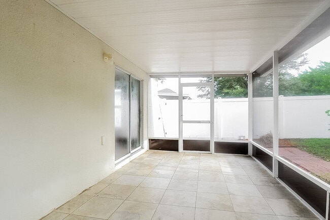 Building Photo - 1507 Alhambra Crest Dr