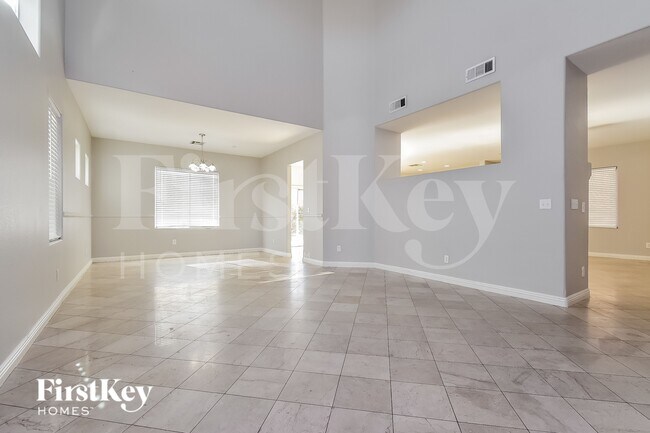 Foto del edificio - 6341 Heather Creek Pl