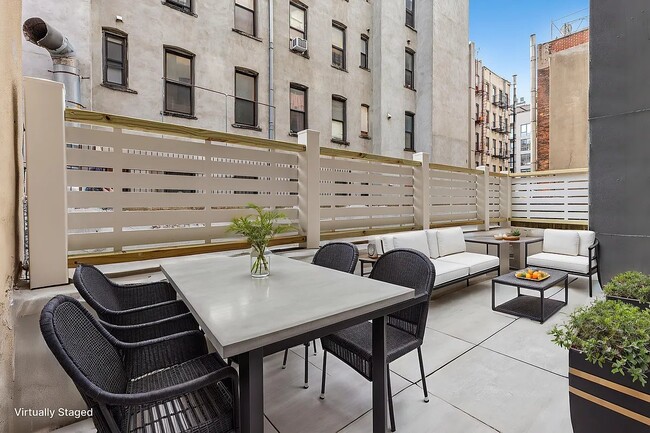Building Photo - 303 Broome St