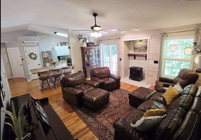 Foto del edificio - 1345 Ohio Ln
