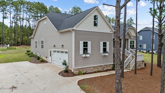 Building Photo - 428 Gretchen Rd
