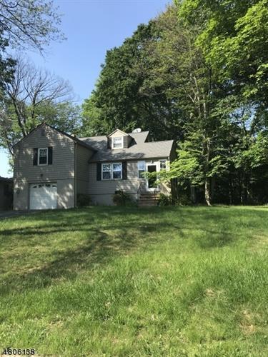 Primary Photo - 41 Beechwood Rd