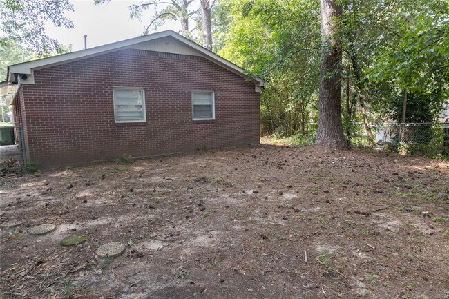 Building Photo - 3374 Loch Haven Rd