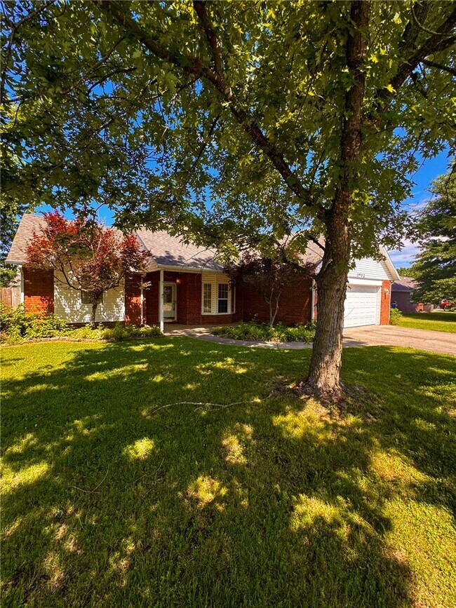 Foto del edificio - 3802 SW Maple Rd