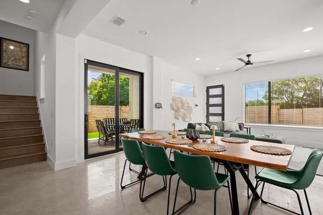 Building Photo - 1006 Winsted Ln